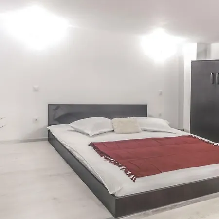 Victoria Duplex